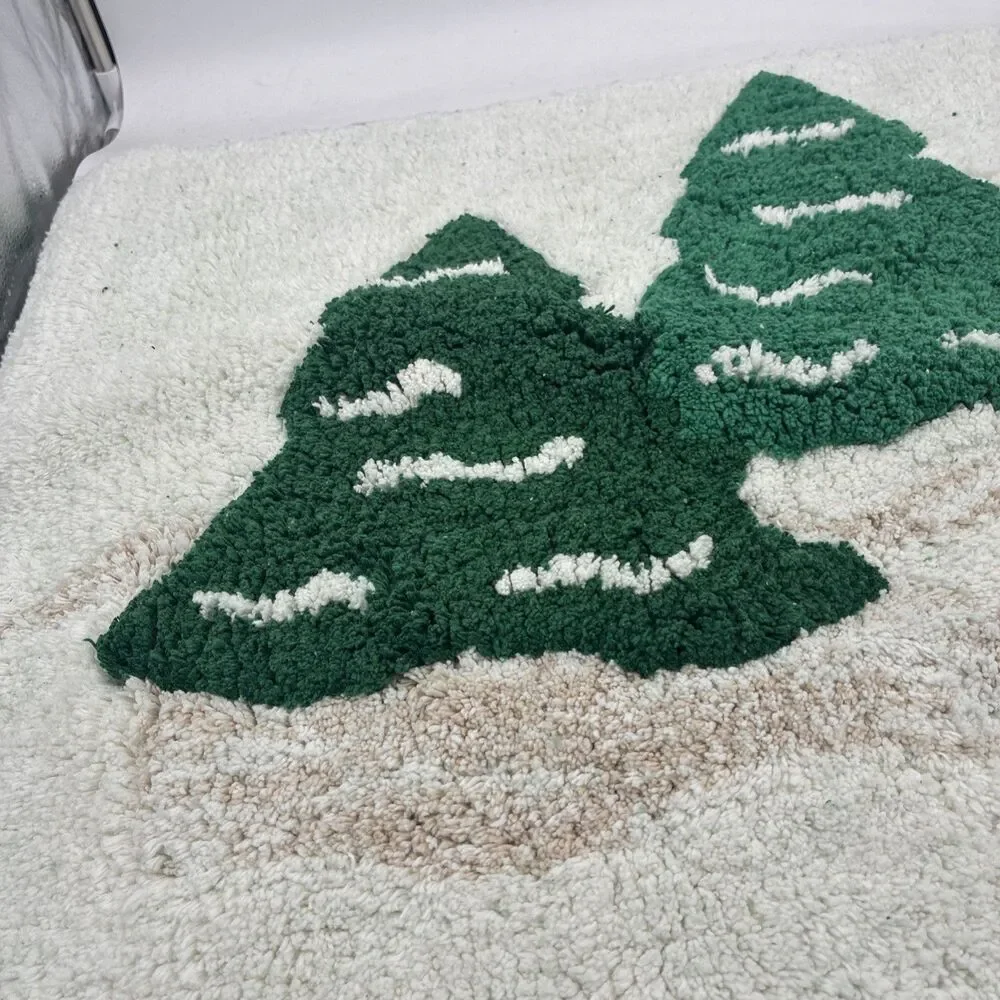 NWT Threshold Bath Rug 20